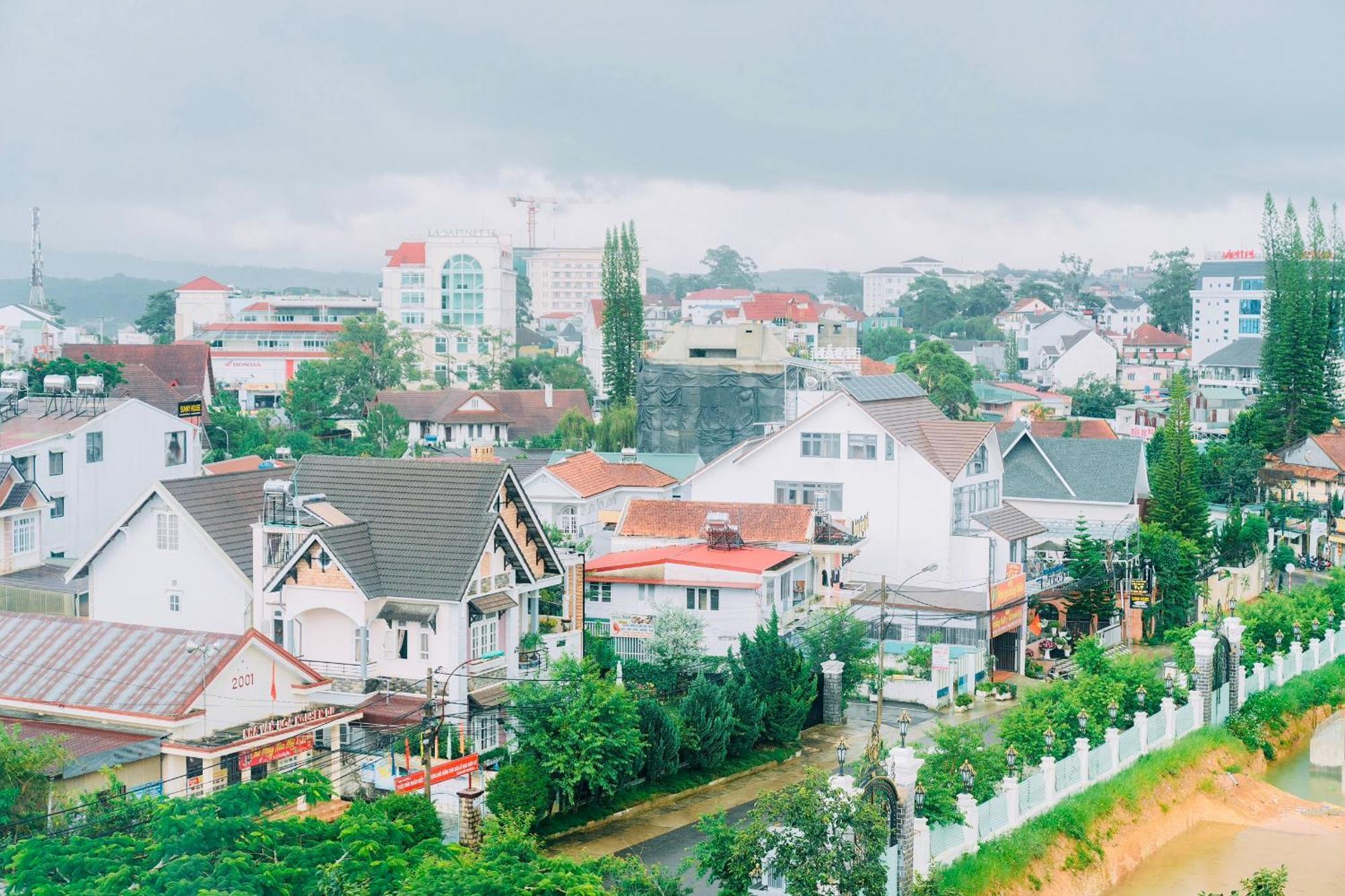 Anh Duc Hotel Da Lat City Екстериор снимка