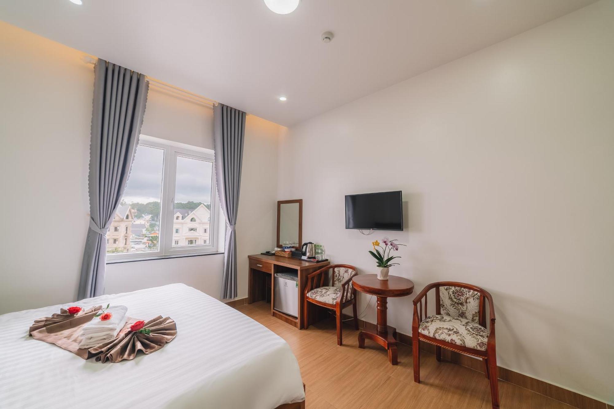 Anh Duc Hotel Da Lat City Екстериор снимка